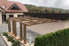 Nadstrešek prašno barvan kovinski